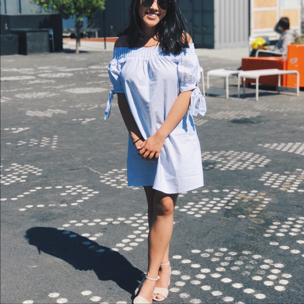 Like New! Off the Shoulder Dress